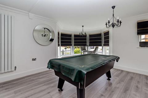 5 bedroom detached house for sale, VICTORY BOULEVARD, LYTHAM ST ANNES FY8
