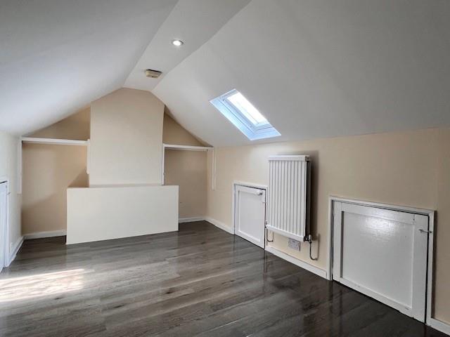 Bedroom 5 loft room.jpg