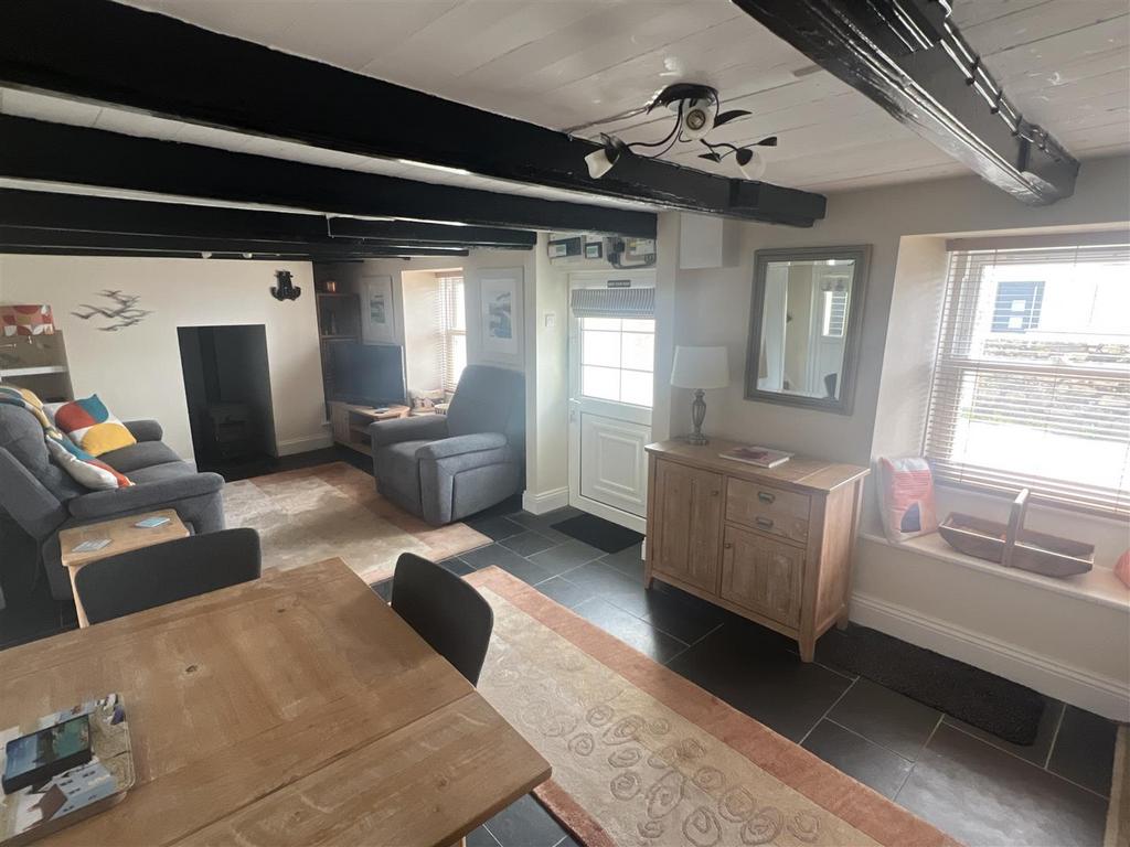Lounge Dining Room
