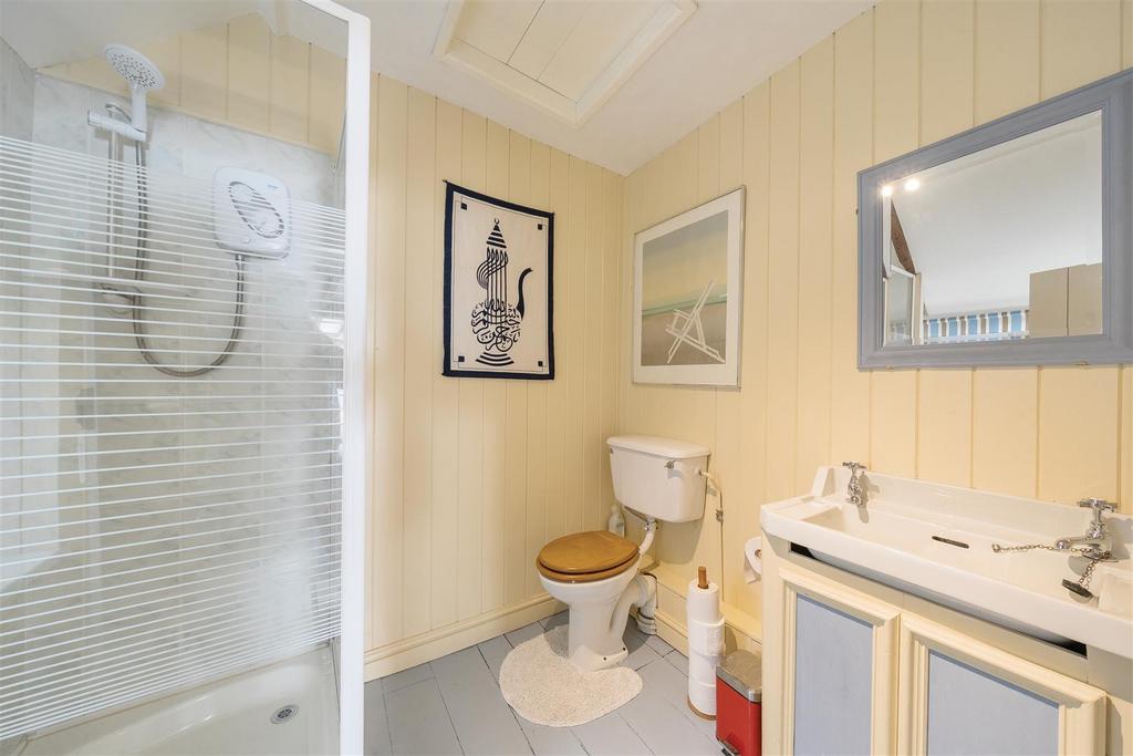 House - Shower Room - INT.jpg