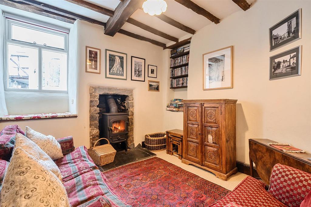 9 - House Snug.jpg