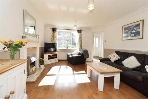 10 School Close, Stamford Bridge, York, YO41 1PT