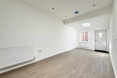 1 bedroom maisonette to rent, Alfred Street, Rushden NN10