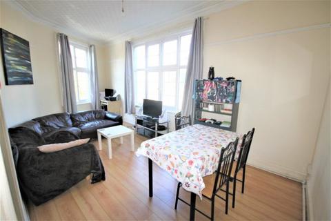 2 bedroom house share to rent, Kepstorn Road