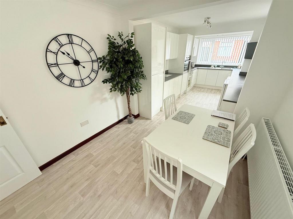 Kitchen/Breakfast Room