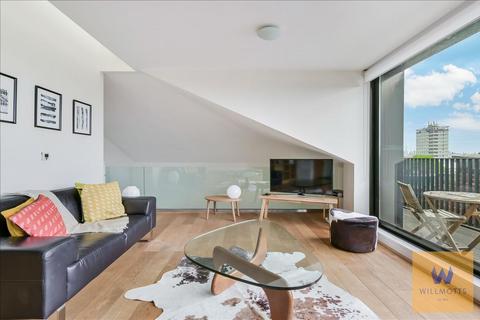 2 bedroom penthouse for sale, Bazalgette Court, London, W6