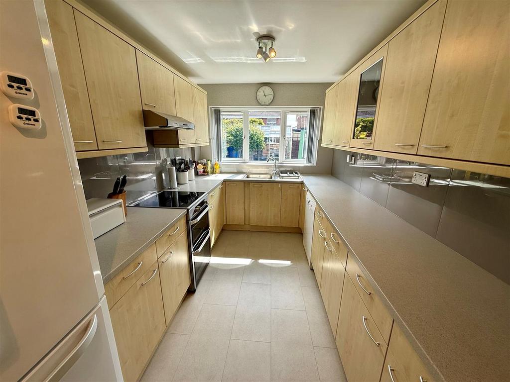 AR26 Kitchen.jpg
