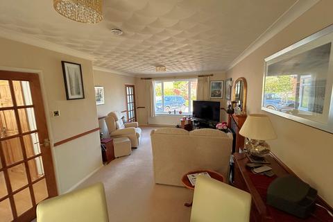 3 bedroom semi-detached house for sale, Deerleap Close, Hythe SO45