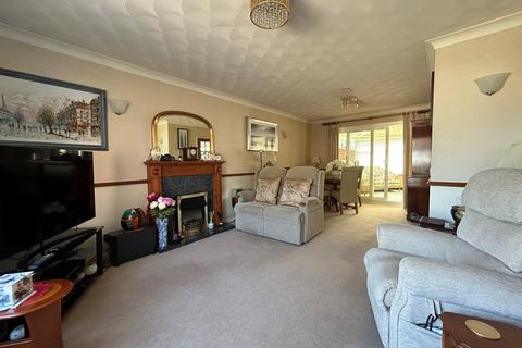 3 bedroom semi-detached house for sale, Deerleap Close, Hythe SO45