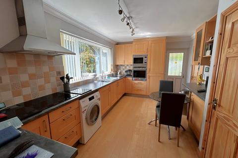 3 bedroom semi-detached house for sale, Deerleap Close, Hythe SO45