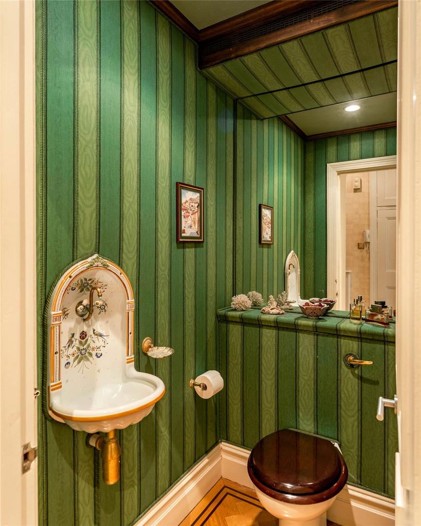 Guest Loo