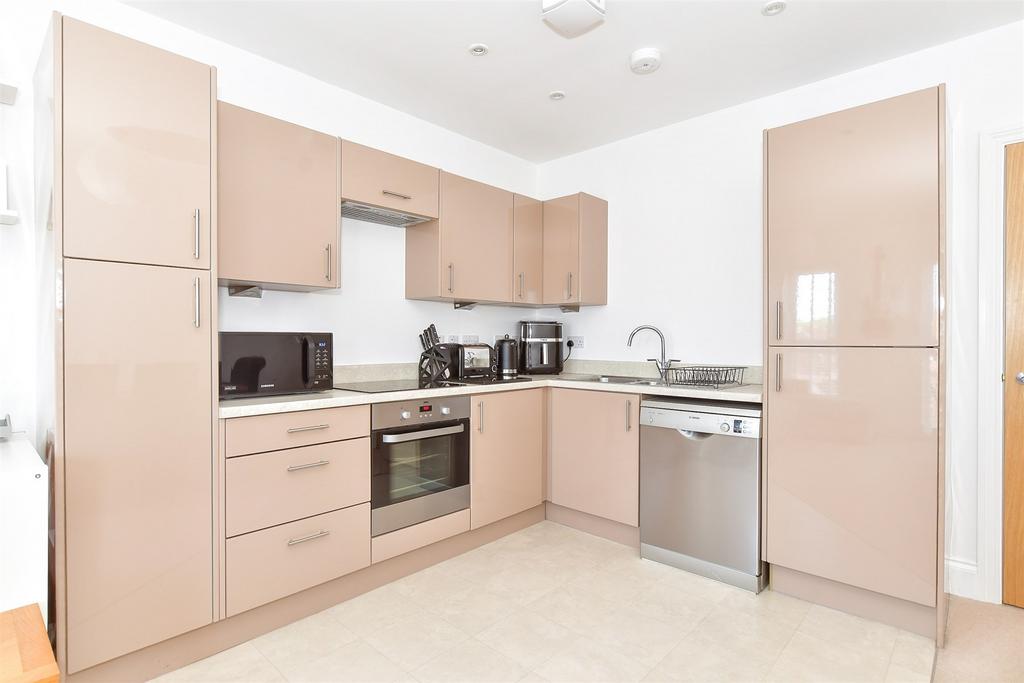 Lounge/ Kitchen