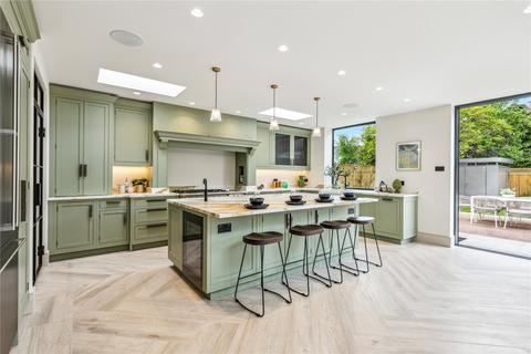 38 Suffolk Road, London, SW13 9NL