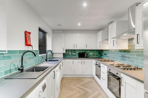 3 bedroom house share to rent, 153, Leopold Road L7