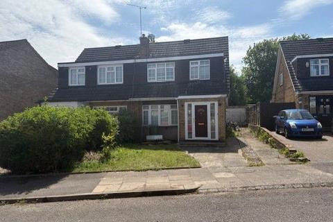 3 bedroom semi-detached house to rent, Trimley Close