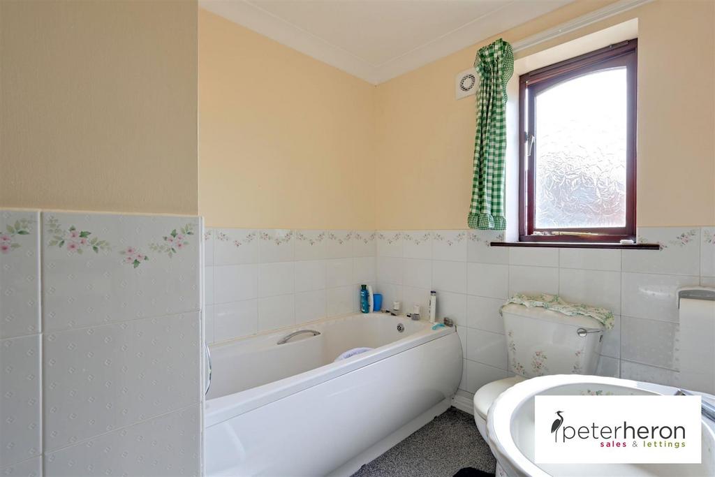 En-Suite Bathroom