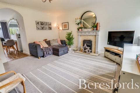 17 Swallow Path, Chelmsford, CM2 8XT