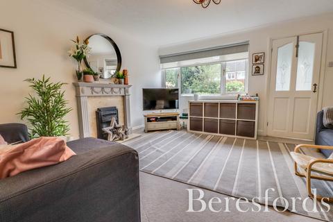 17 Swallow Path, Chelmsford, CM2 8XT