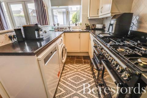 17 Swallow Path, Chelmsford, CM2 8XT