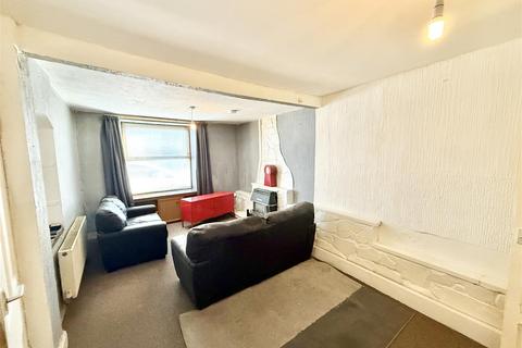 3 bedroom terraced house for sale, George Street, Llanrwst