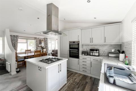2 bedroom park home for sale, Havenwood, Arundel BN18
