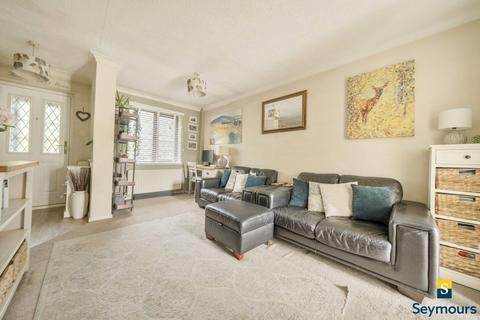 17 Churchfields, Guildford, GU4 7NH