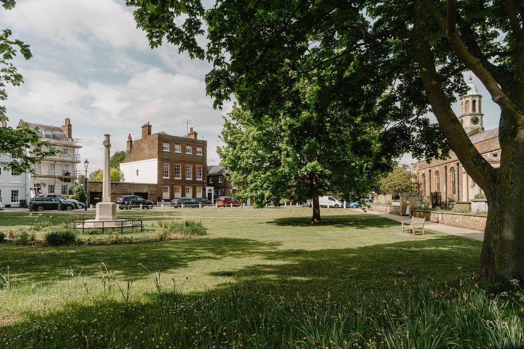 279514 - Kew Green High Res-15.jpg