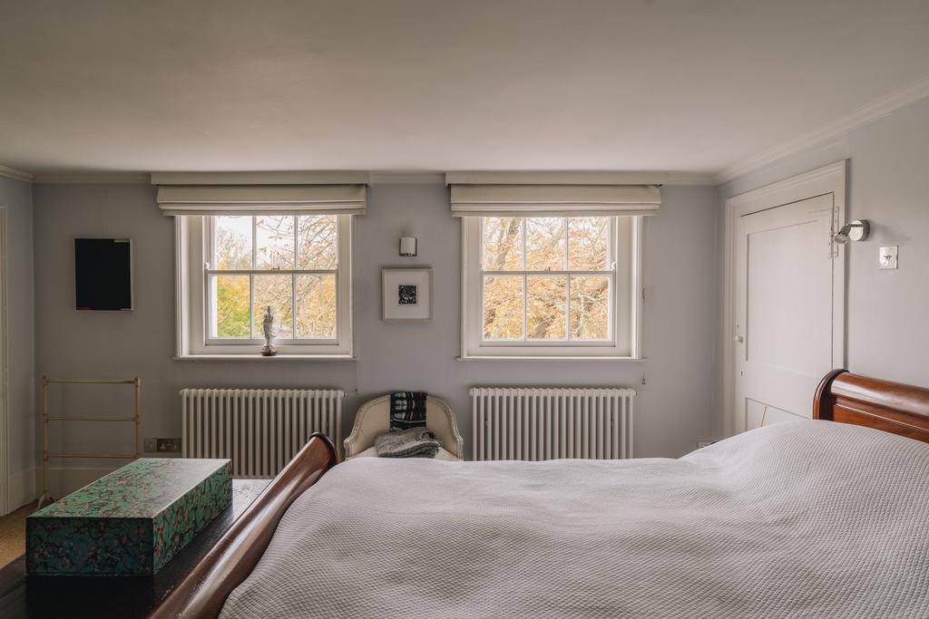 240591 - 25 Kew Green High Res-27.jpg
