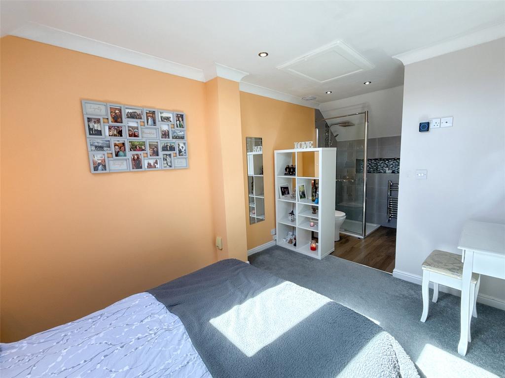 Maseter Bedroom