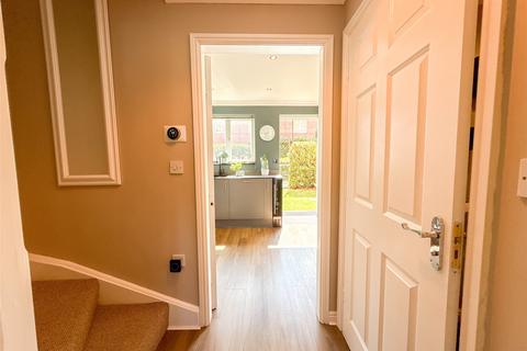 117 Redgrave Close, Gateshead, NE8 3JT