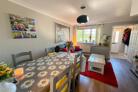 117 Redgrave Close, Gateshead, NE8 3JT