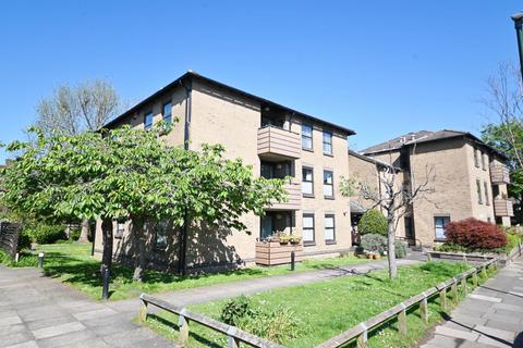 undefined, Field Lane, Teddington TW11