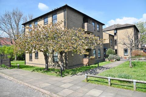 1 bedroom apartment for sale, Field Lane, Teddington TW11