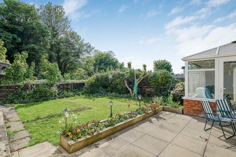 3 bedroom semi-detached house for sale, Brae Hill, Aylesbury HP18