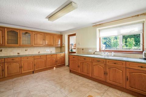 3 bedroom semi-detached house for sale, Brae Hill, Aylesbury HP18