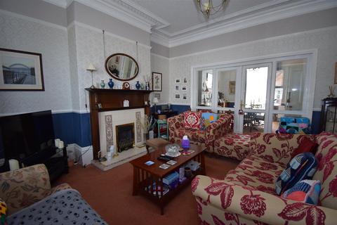 4 bedroom terraced house for sale, Mowbray Road, South Shields
