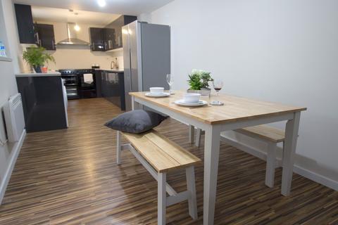6 bedroom terraced house to rent, Ossory Street, Manchester