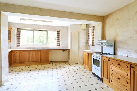 4 bedroom detached house for sale, Marshalls Road, Braintree