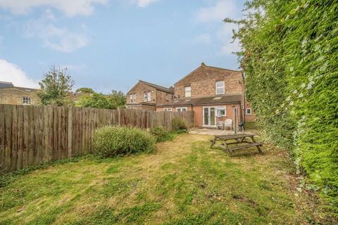 33 Melbourne Avenue, London, W13 9BX