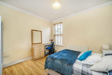 33 Melbourne Avenue, London, W13 9BX