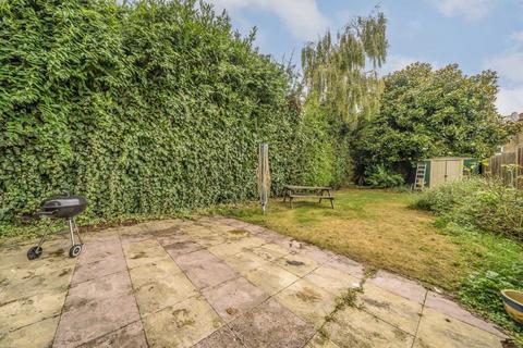 33 Melbourne Avenue, London, W13 9BX