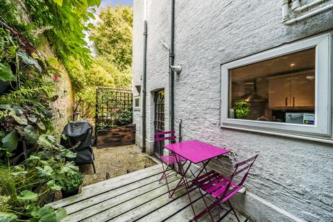 1 bedroom flat for sale, Kelvin Road, Highbury, London, N5
