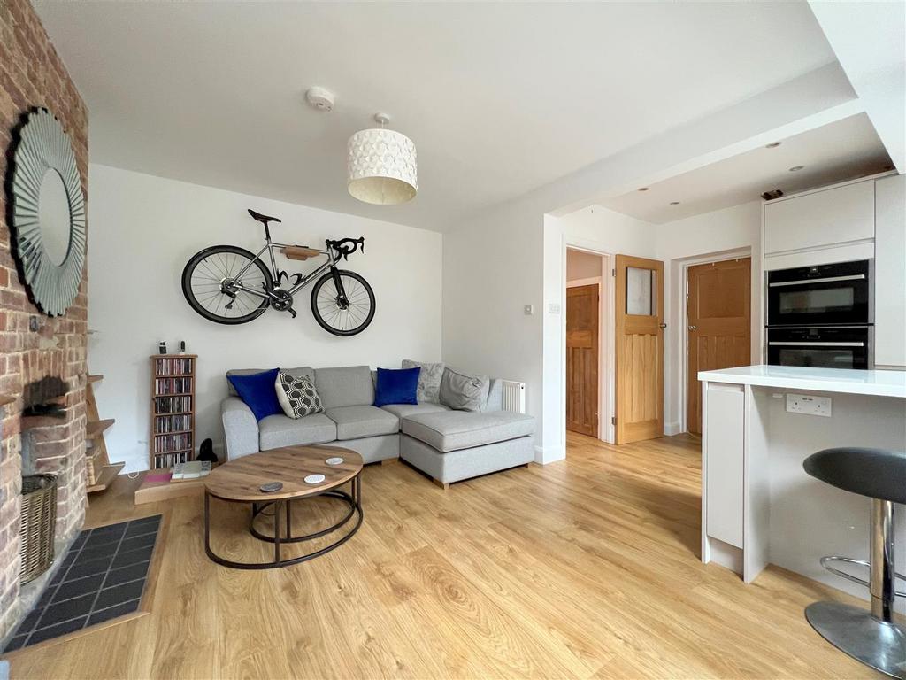 Seating kitchen-001.jpg