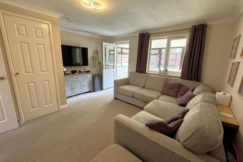 86 Avenue Road, Winslow, Buckingham, MK18 3DB