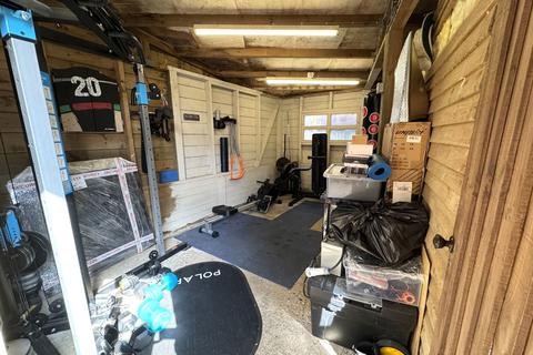 86 Avenue Road, Winslow, Buckingham, MK18 3DB