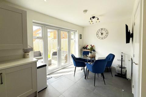 3 bedroom end of terrace house for sale, Stokes Close, Shrewsbury, Shropshire, SY3
