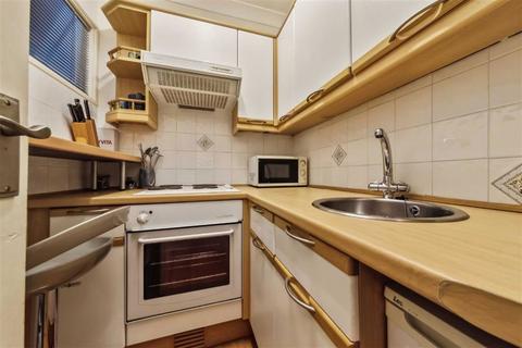 Studio for sale, Petty France, London SW1H