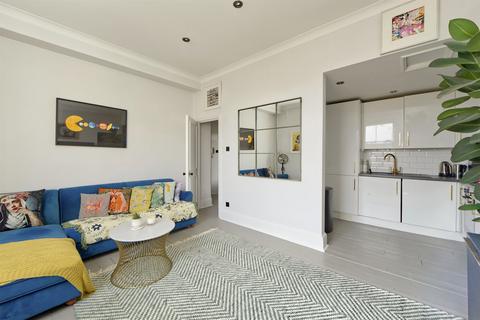1 bedroom flat for sale, St Charles Square, London, W10