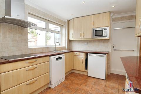 14 Pear Tree Dell, Letchworth Garden City, SG6 2SW