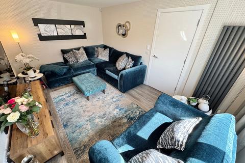 61 Auldlea Gardens, Beith, KA15 2EP